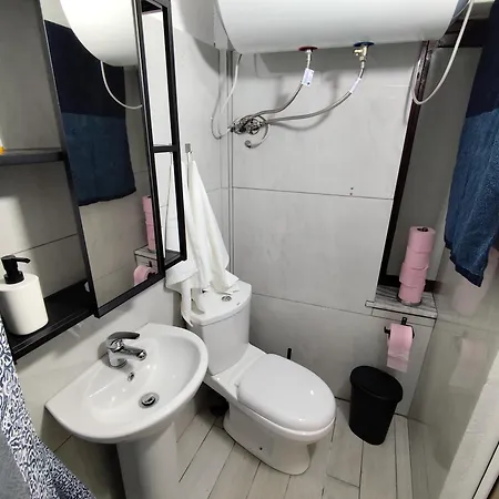 Livealbania Guest house *